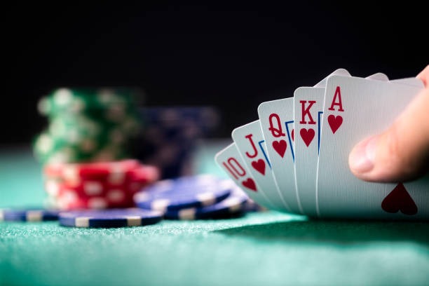 Live blackjack table with dealer and players Live dealer blackjack table at hgo09 Dream Gaming studio